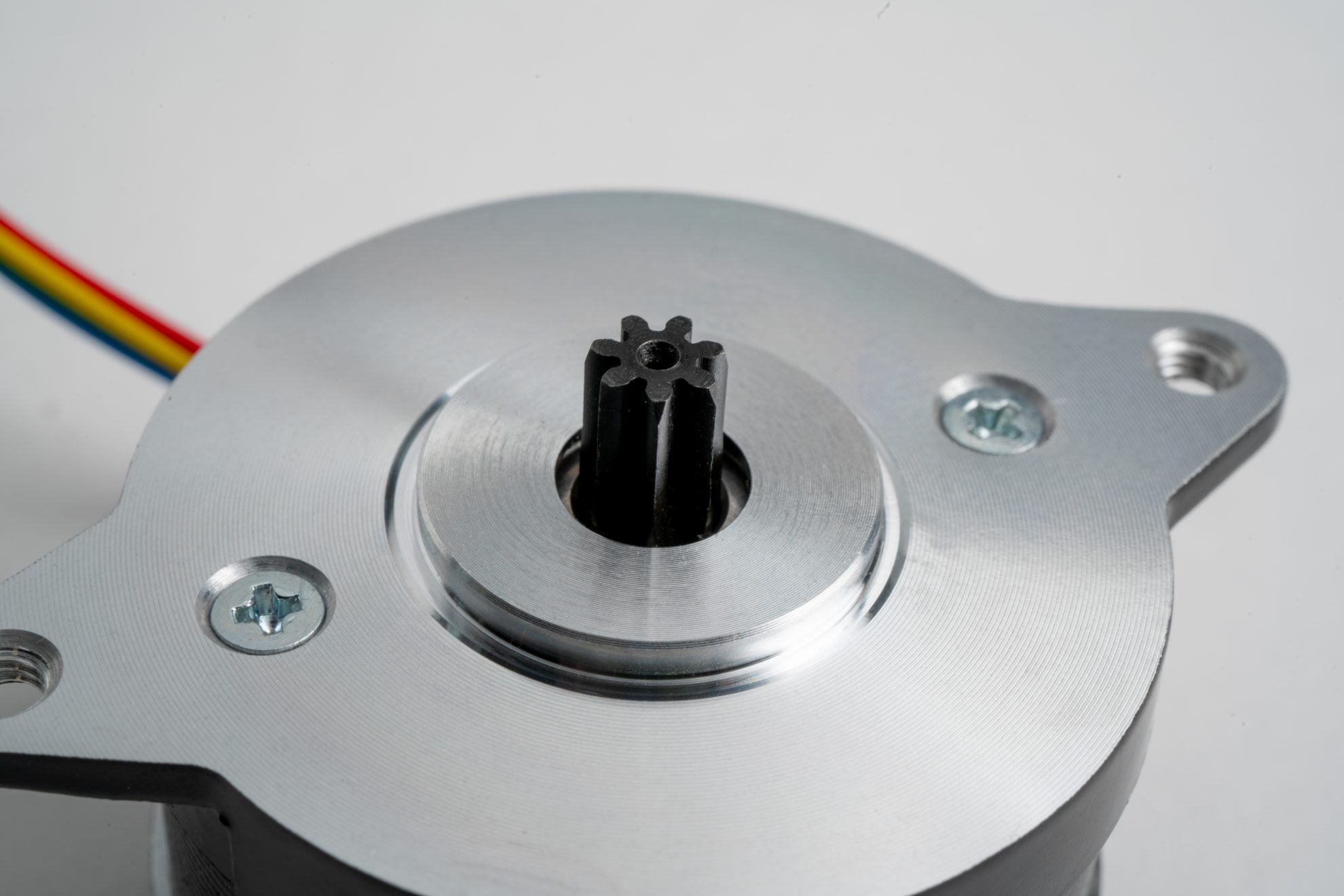 Nema14 22mm Round Stepper Motor 7T Gear - Image 3